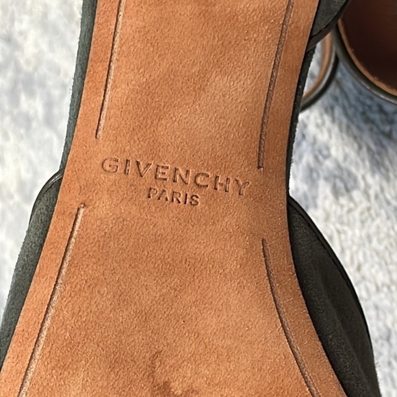 Givenchy Shark Lock Ankle Strap Stiletto Heels Sandals Gray Suede Sz 40 - Picture 13 of 15